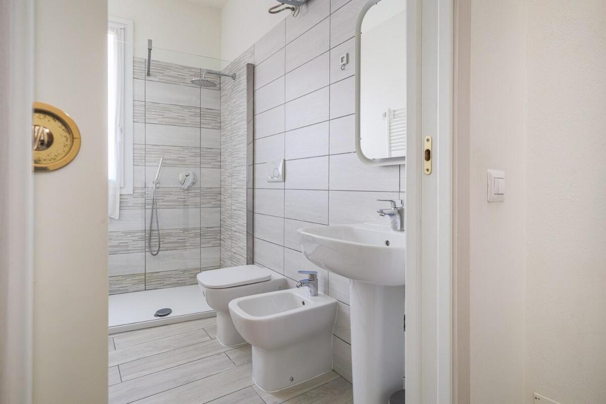 Zelo Buon Persico Jacuzzi & Relax - Casa Indipendente 20Min Da Milanoヴィラ エクステリア 写真